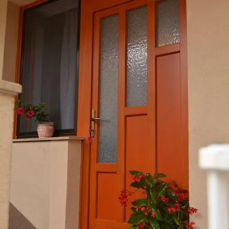 Neuhercz Apartment